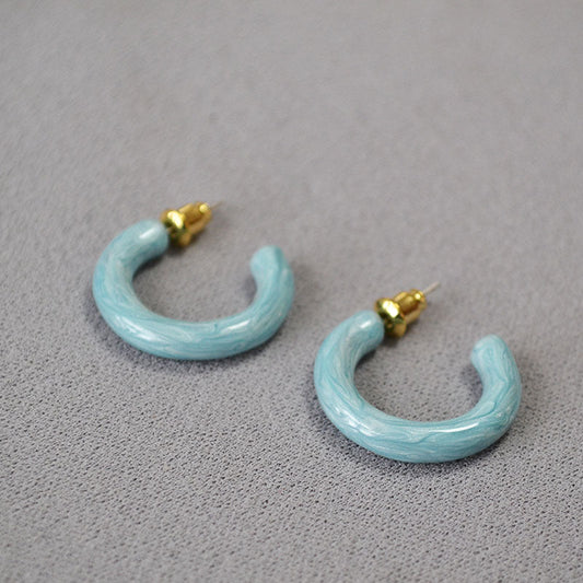 Classic Silver Earring with Timeless Appeal
