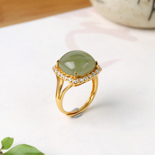 Classic Silver Ring with Timeless Appeal