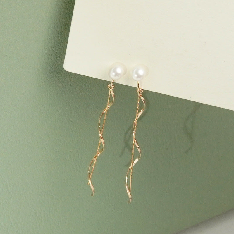 Stunning Pearl Earring for Daily Wear