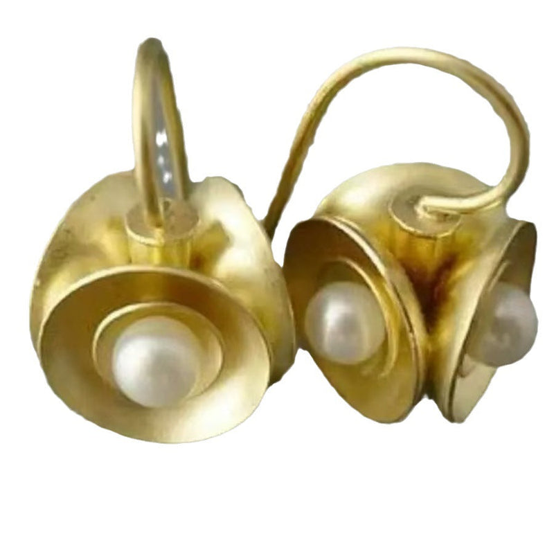 Beautiful Gold Earring with Unique Style