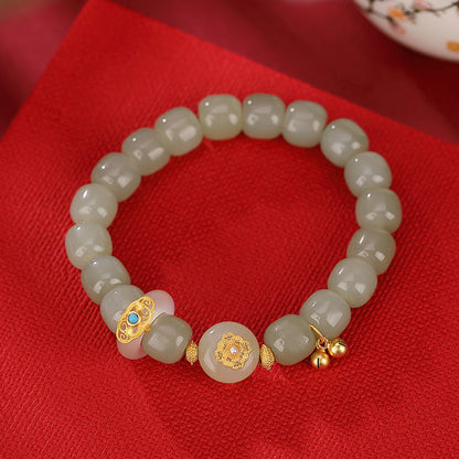 Classic Gold Bracelet with Timeless Appeal