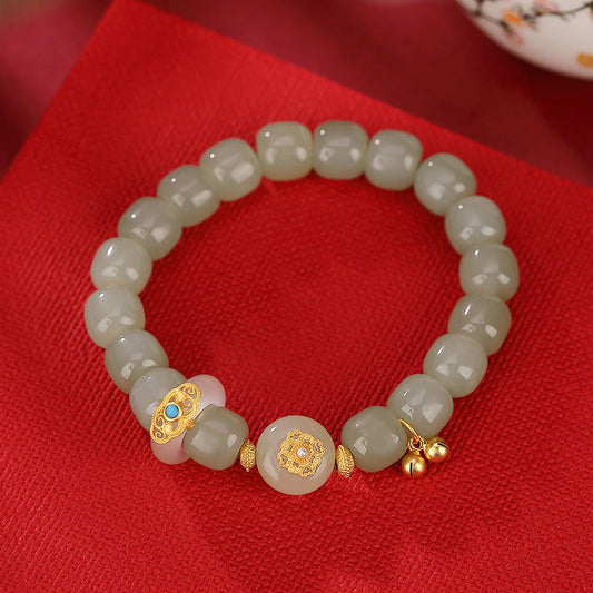 Classic Gold Bracelet with Timeless Appeal