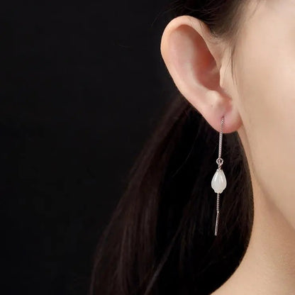 Charming Silver Earring for Any Occasion