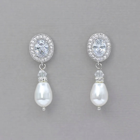 Classic Earring with Timeless Appeal