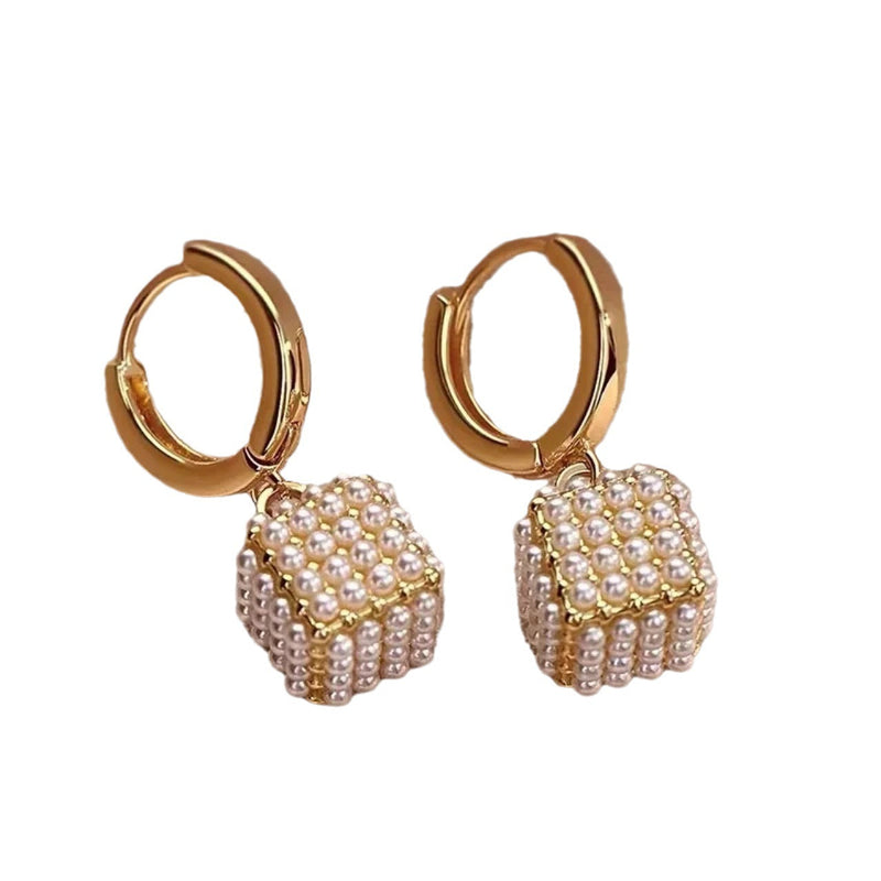 Romantic Pearl Earring for Special Moments