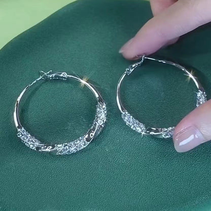 Beautiful Silver Earring with Unique Style