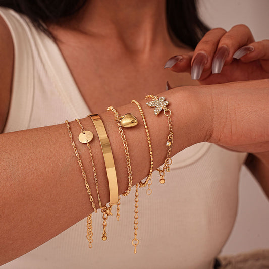 Classic Gold Bracelet with Timeless Appeal