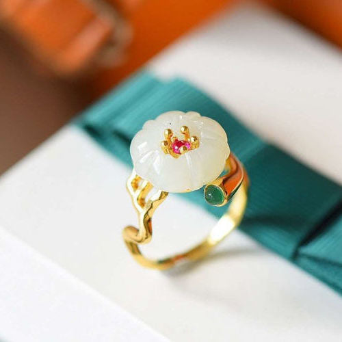 Romantic Gold Ring for Special Moments