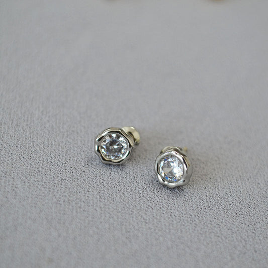 Romantic Silver Earring for Special Moments