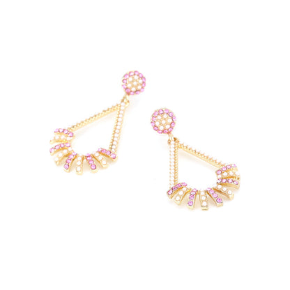 Classic Pearl Earring with Timeless Appeal
