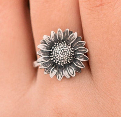 Classic Ring with Timeless Appeal