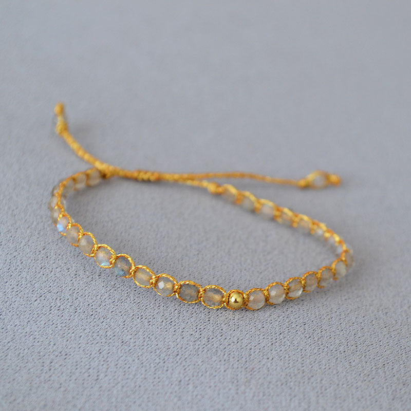 Charming Gold Bracelet for Any Occasion