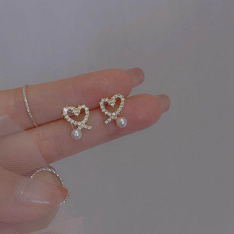 Charming Pearl Earring for Any Occasion