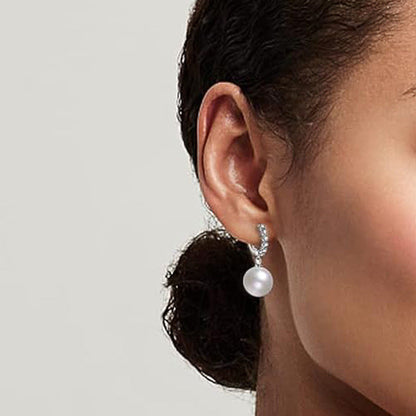 Classic Pearl Earring with Timeless Appeal