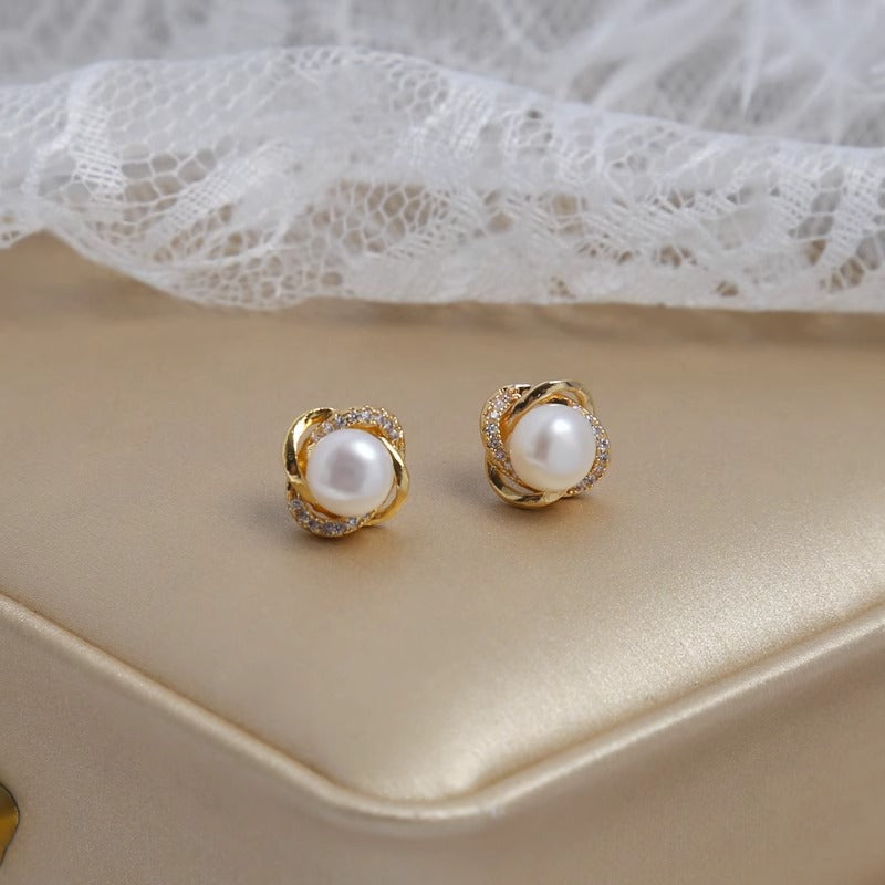 Stunning Pearl Earring for Daily Wear