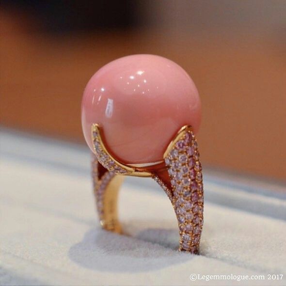 Stunning Gold Ring for Daily Wear