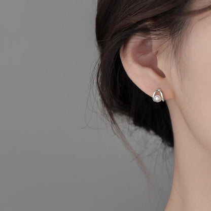 Romantic Pearl Earring for Special Moments