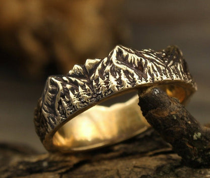 Beautiful Gold Ring with Unique Style