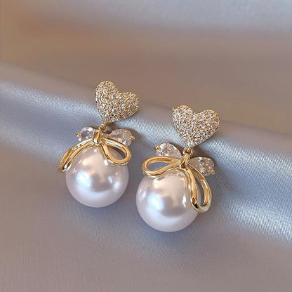 Charming Pearl Earring for Any Occasion