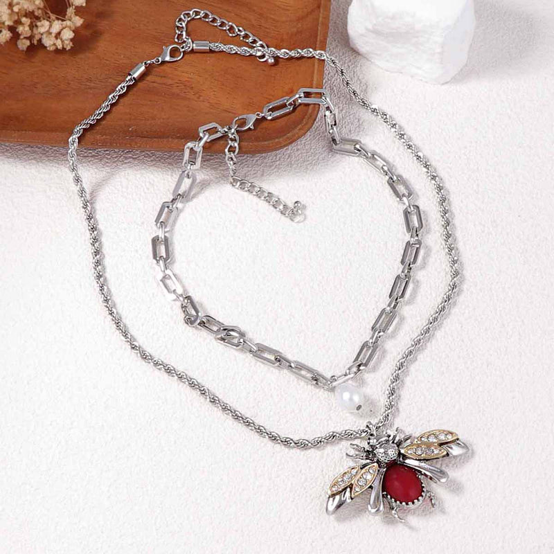 Classic Pearl Necklace with Timeless Appeal