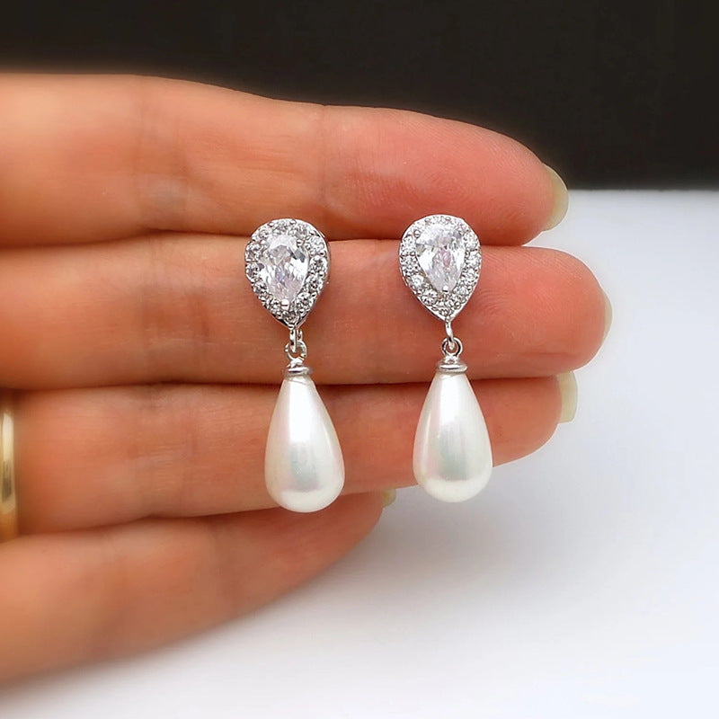 Charming Pearl Earring for Any Occasion