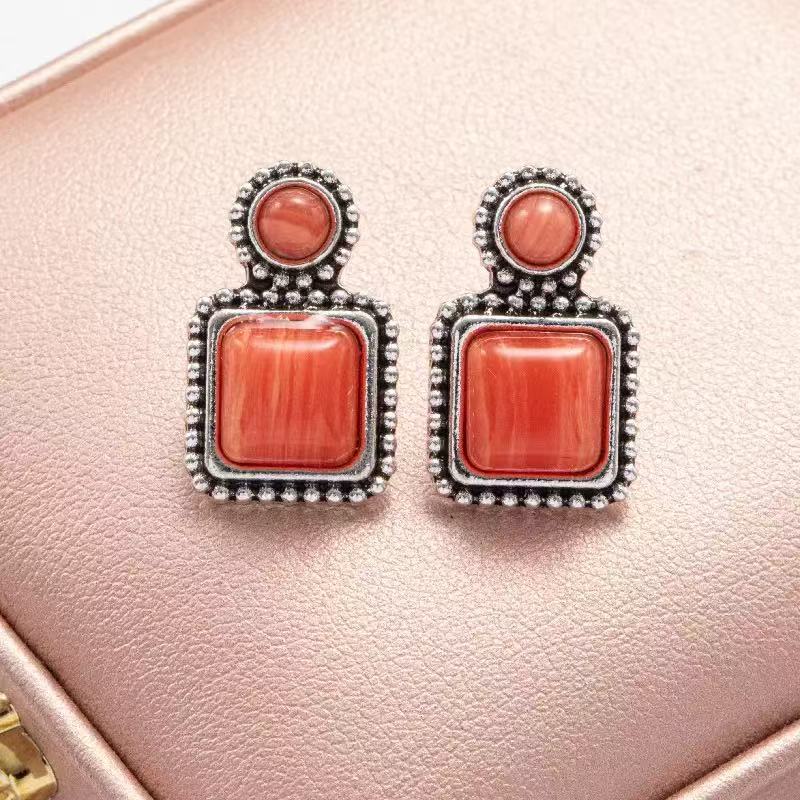 Classic Earring with Timeless Appeal