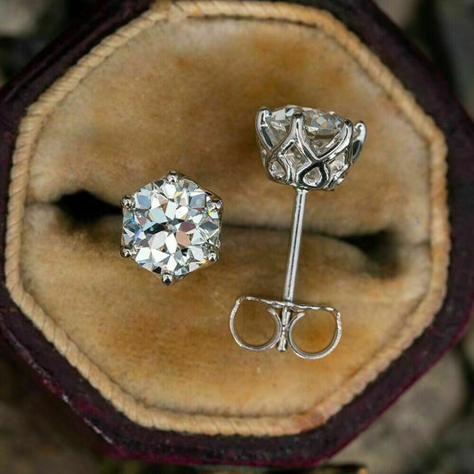 Classic Earring with Timeless Appeal