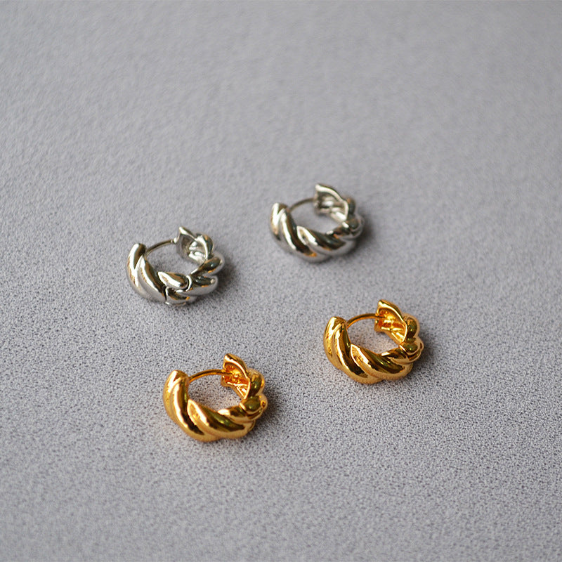 Beautiful Gold Earring with Unique Style