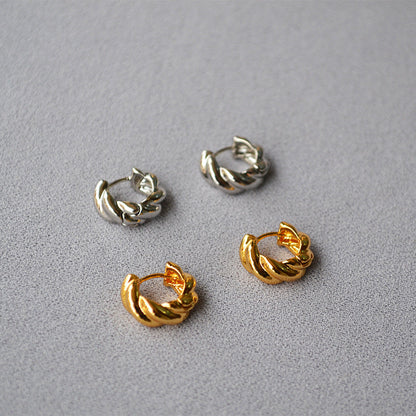 Beautiful Gold Earring with Unique Style