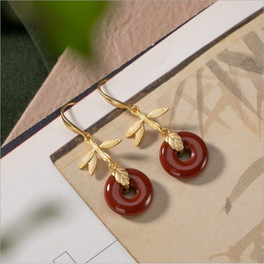 Romantic Gold Earring for Special Moments
