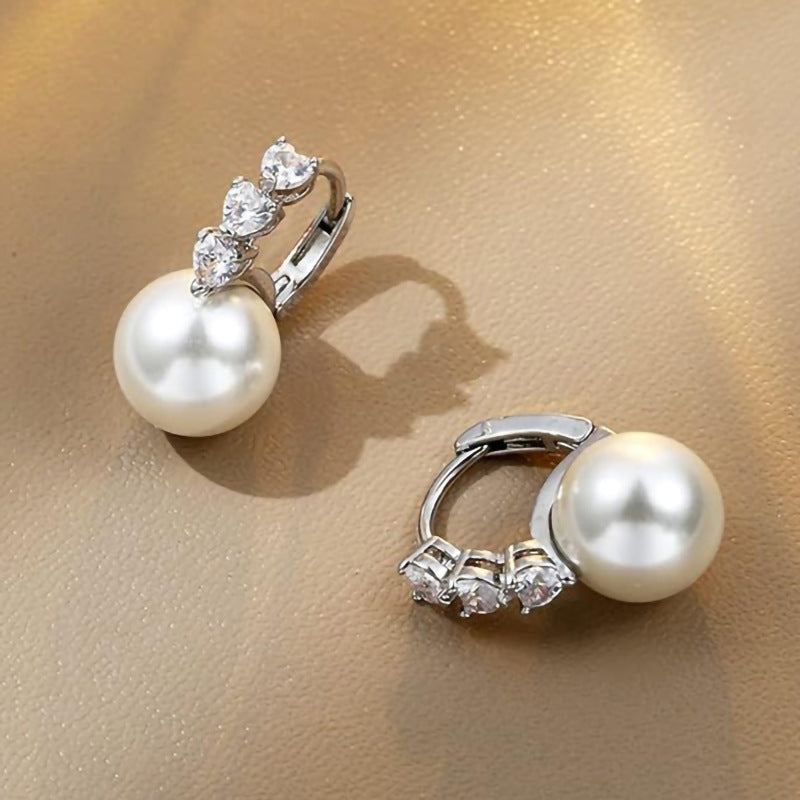 Classic Pearl Earring with Timeless Appeal