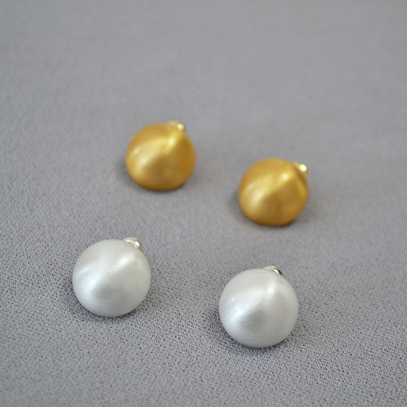 Charming Silver Earring for Any Occasion