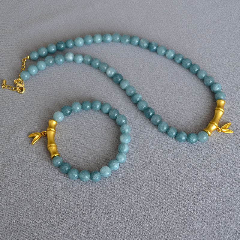 Beautiful Gold Necklace with Unique Style