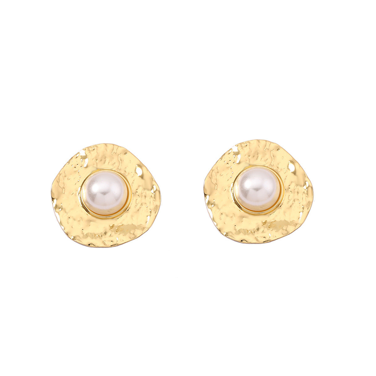 Classic Pearl Earring with Timeless Appeal