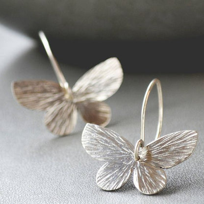 Elegant Silver Earring for Every Occasion