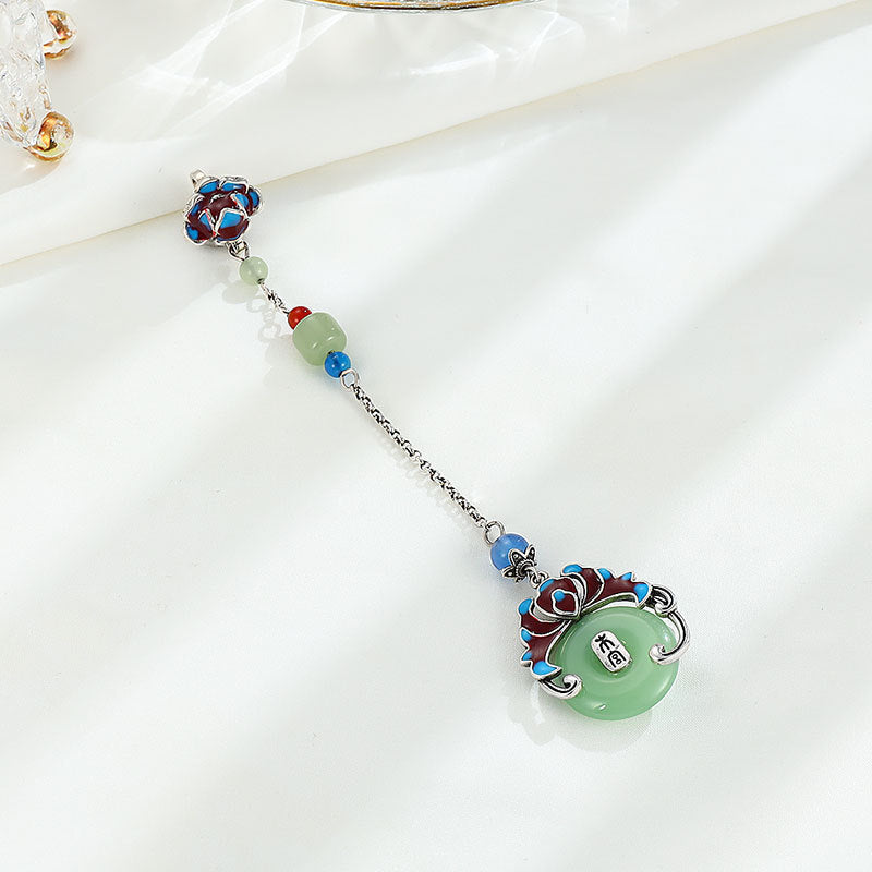 Classic Pendant with Timeless Appeal