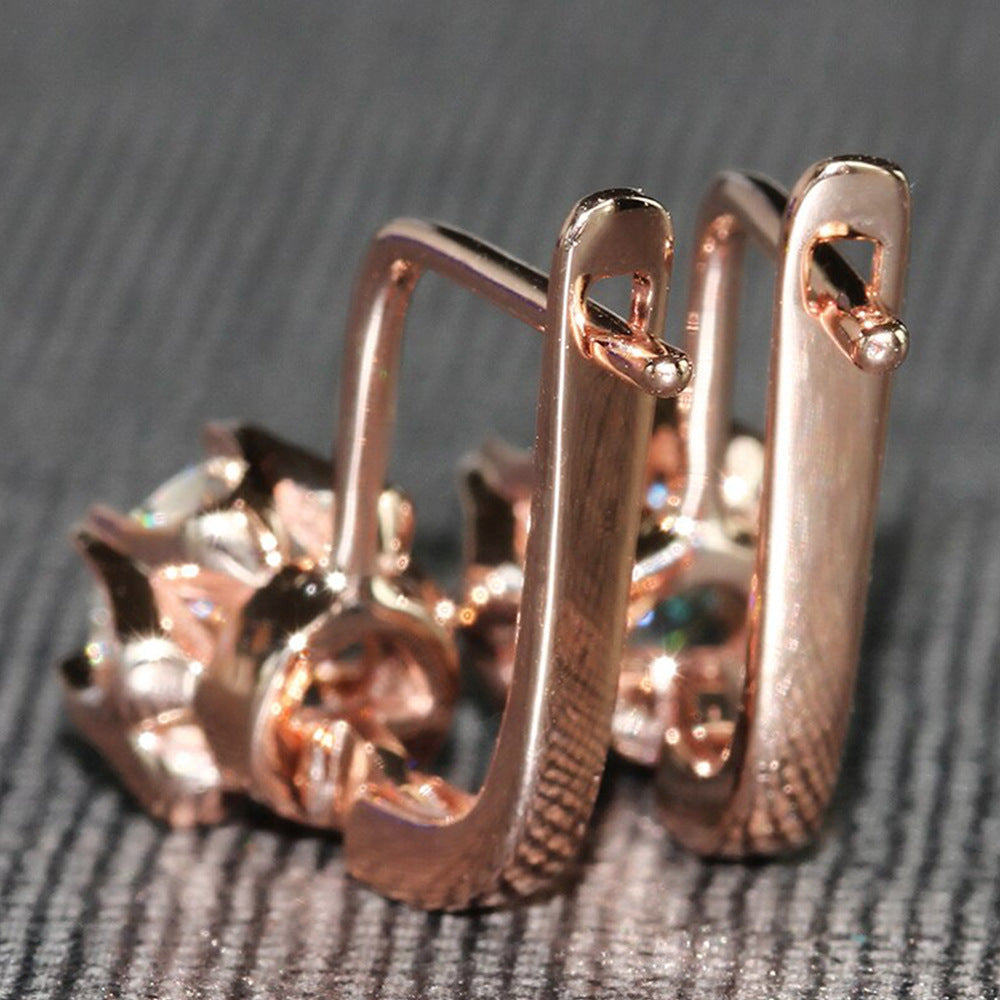 Romantic Gold Earring for Special Moments