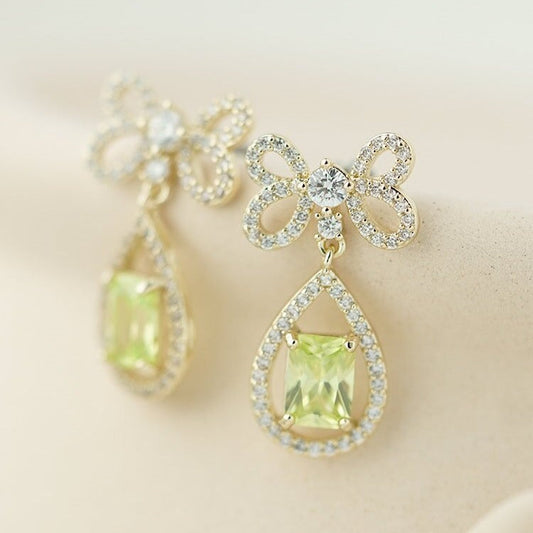 Elegant Gold Earring for Every Occasion