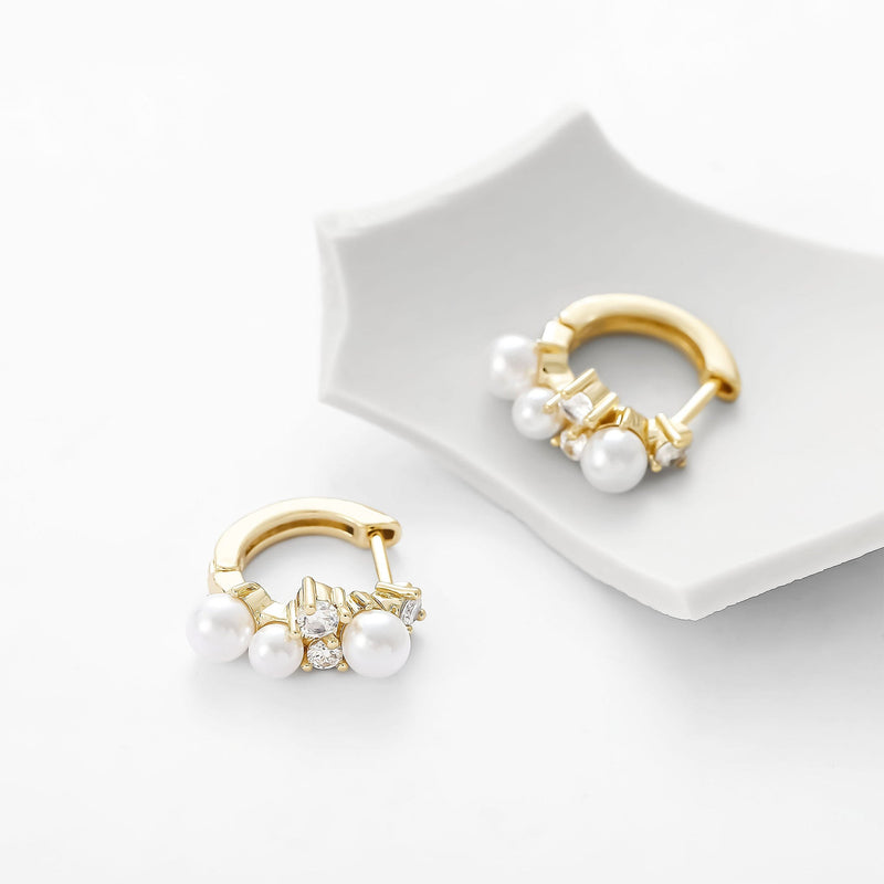 Charming Pearl Earring for Any Occasion