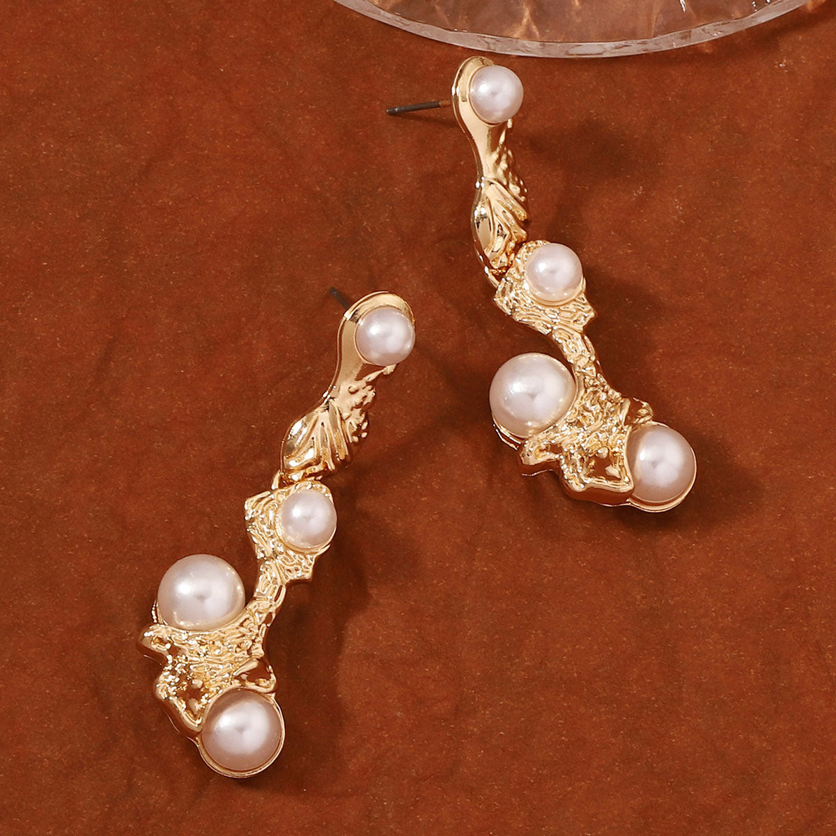 Romantic Pearl Earring for Special Moments