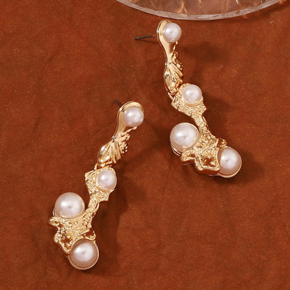 Romantic Pearl Earring for Special Moments
