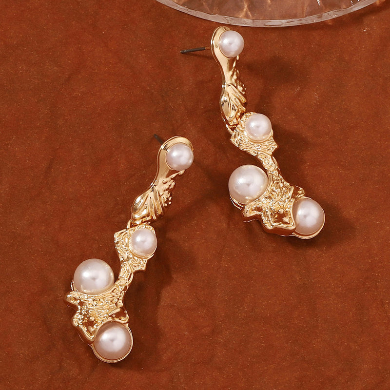Romantic Pearl Earring for Special Moments