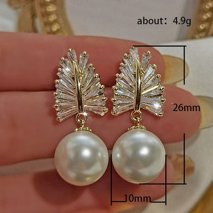 Romantic Pearl Earring for Special Moments