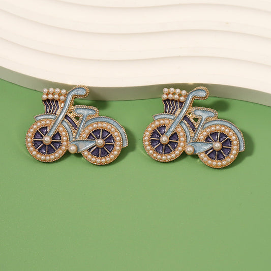Delicate Artisan Pearl Earring