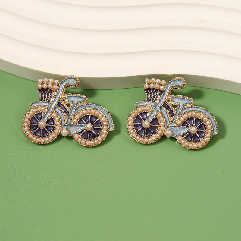 Delicate Artisan Pearl Earring