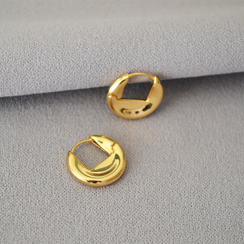 Beautiful Gold Earring with Unique Style