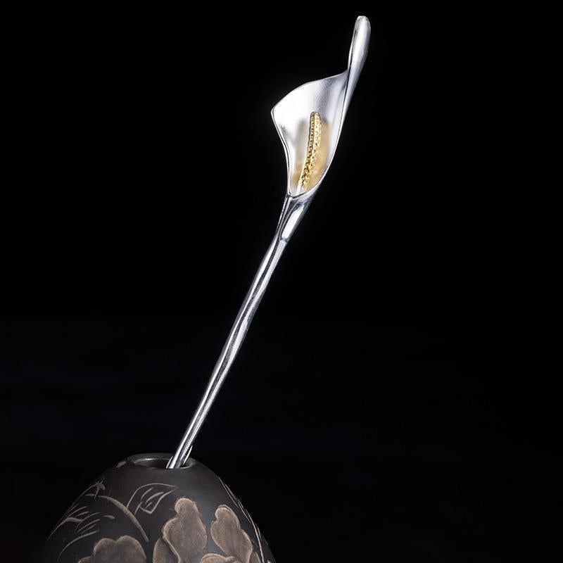 Delicate Artisan Gold Piece