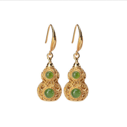 Charming Gold Earring for Any Occasion