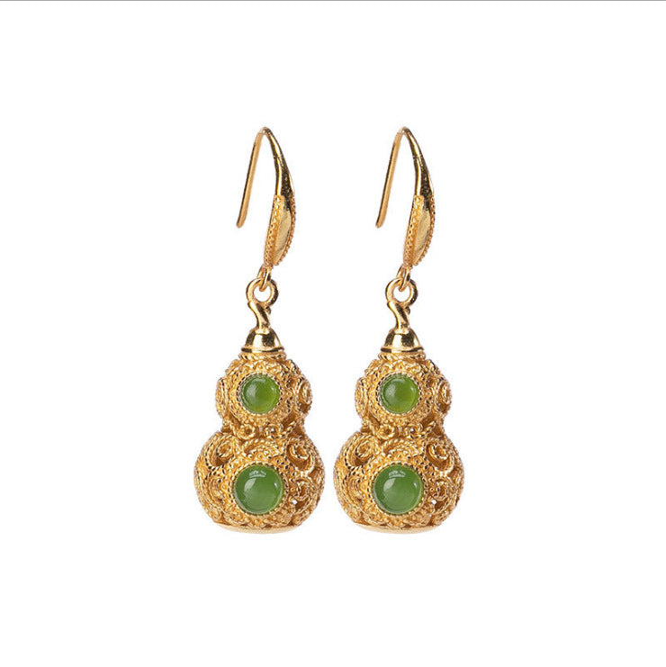 Charming Gold Earring for Any Occasion