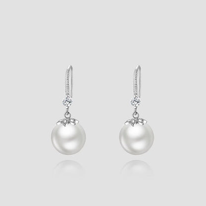 Classic Pearl Earring with Timeless Appeal
